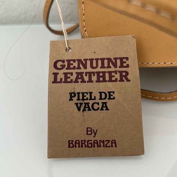 GENUINE LEATHER BY BARGANZA CROSSBODY - Picture 11 of 11